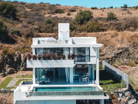 For sale 3 bedrooms villa in Cerros del Aguila, Mijas Costa | Mitchell’s Prestige Properties