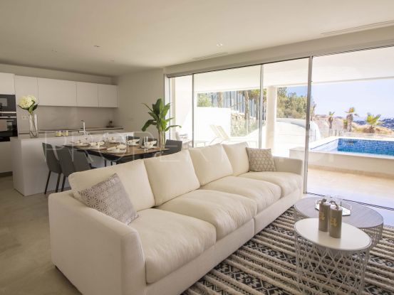 Apartamento con 2 dormitorios a la venta en La Morelia de Marbella | Norma Franck Homes