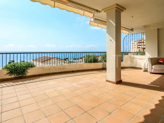 Two Bedroom Apartment, with stunning panoramic sea views!