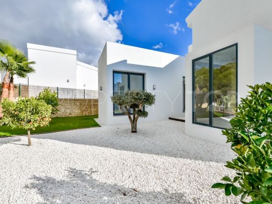 Stunning key ready luxury villa with sea views in Finestrat