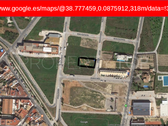 Land to build residential detached house in the center of Gata de gorgos.