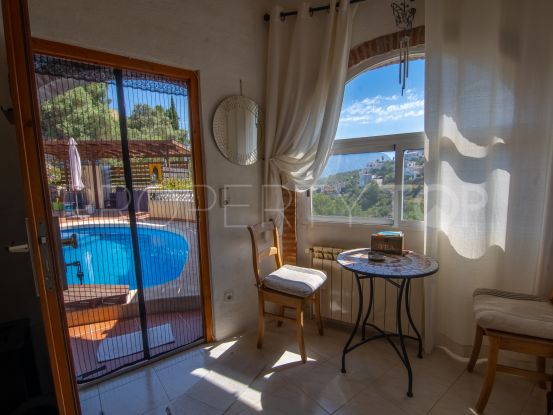 Beautiful 3 bedroom villa with private pool in Monte Pedreguer priced to sell!