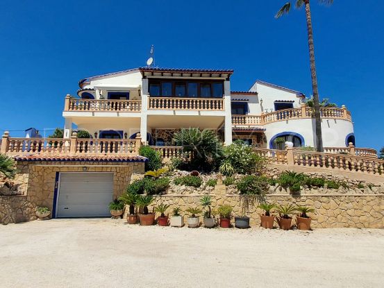 7 bedroom traditional Finca with huge garden beautiful pool, hot tub and fantastic sea and country views