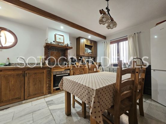 For sale town house in Torreguadiaro with 4 bedrooms | Sotogrande Exclusive