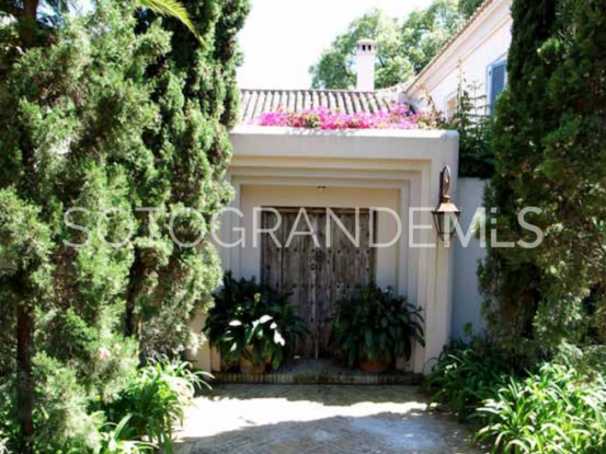 For sale 5 bedrooms villa in Los Altos de Valderrama, Sotogrande Alto | Sotogrande Exclusive