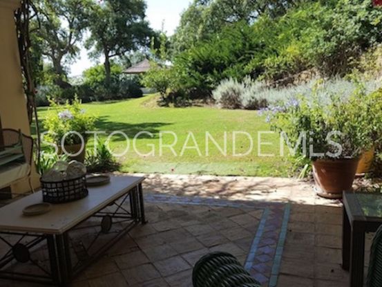 For sale 5 bedrooms villa in Los Altos de Valderrama, Sotogrande Alto | Sotogrande Exclusive