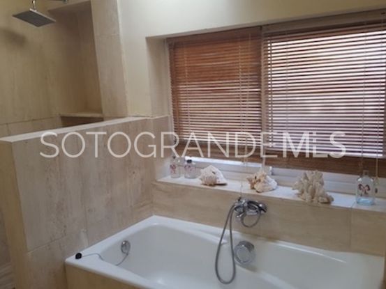 For sale 5 bedrooms villa in Los Altos de Valderrama, Sotogrande Alto | Sotogrande Exclusive