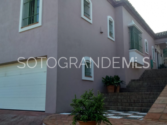 Casa de 4 dormitorios en venta en Torreguadiaro, Sotogrande | Sotogrande Exclusive