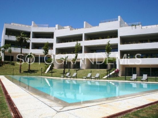Apartamento a la venta de 4 dormitorios en El Polo de Sotogrande | Sotogrande Exclusive