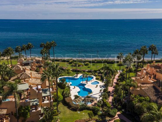 Buy town house with 3 bedrooms in Alcazaba Beach, Estepona | Selection Med