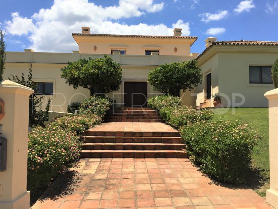 Buy villa with 4 bedrooms in San Roque Golf | Selection Med