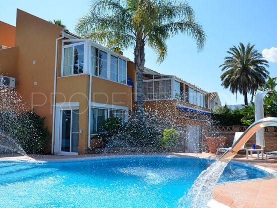 Se vende villa en Las Brisas de 4 dormitorios | Marbella Living