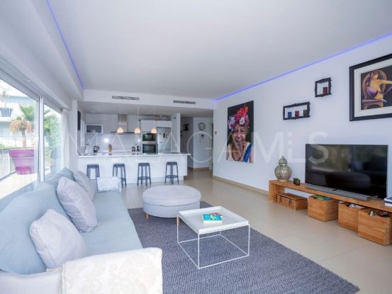 Apartamento con 3 dormitorios en venta en Reserva del Higuerón | Marbella Living