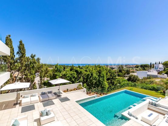 Villa with 5 bedrooms for sale in Altos del Paraiso | Marbella Living
