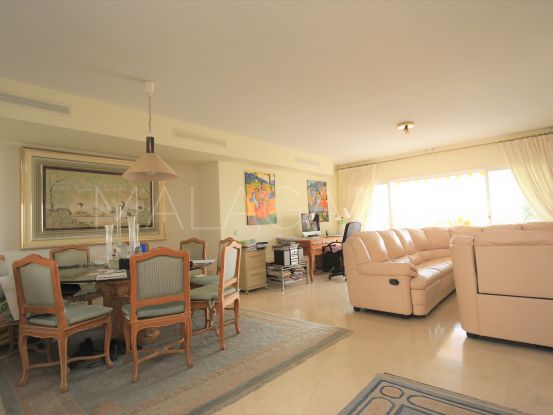Buy apartment in Terrazas de Las Lomas with 3 bedrooms | Marbella Living