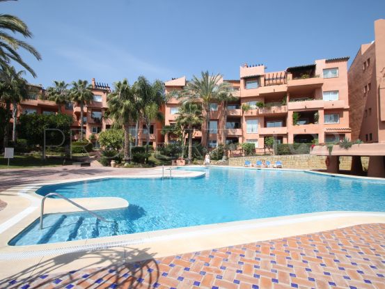 For sale ground floor apartment in Oasis de Marbella with 3 bedrooms | Marbella Living