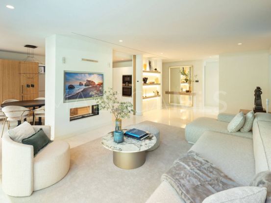 Villa en venta en Campos de Guadalmina con 4 dormitorios | Marbella Living