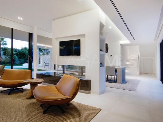 For sale villa with 4 bedrooms in Casasola | Marbella Living