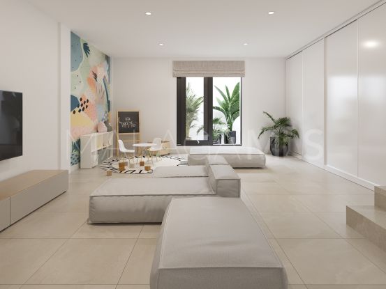 Villa con 3 dormitorios a la venta en Atalaya | Marbella Living