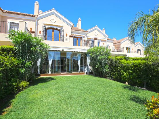 Buy town house in El Paraiso | Marbella Living