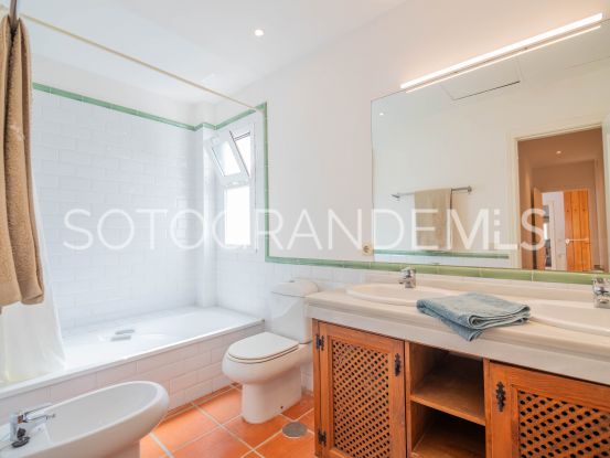 Buy 5 bedrooms villa in Zona F, Sotogrande Alto | Ondomus