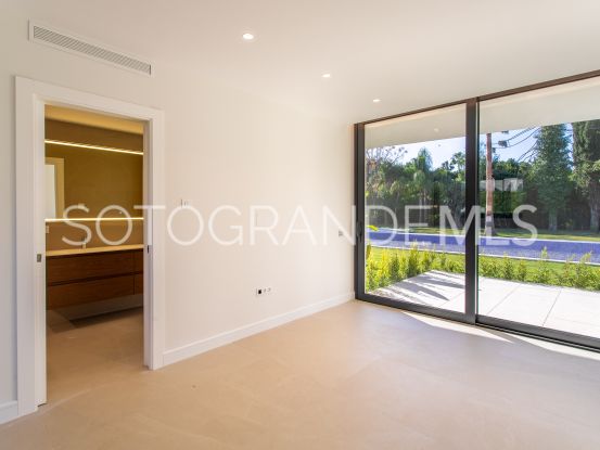 Sotogrande Costa, villa con 5 dormitorios | Ondomus