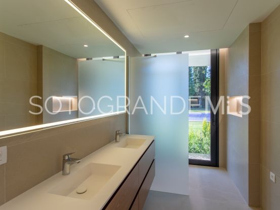 Sotogrande Costa, villa con 5 dormitorios | Ondomus