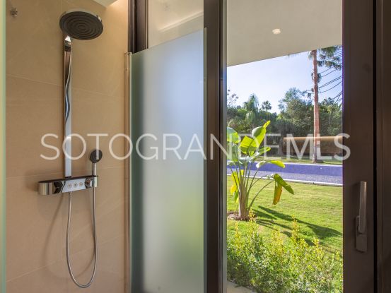 Sotogrande Costa, villa con 5 dormitorios | Ondomus