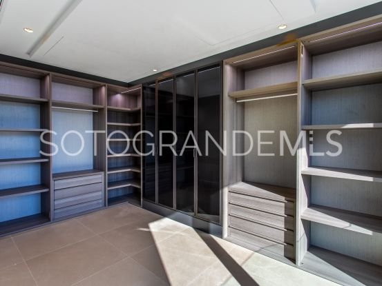 Sotogrande Costa, villa con 5 dormitorios | Ondomus