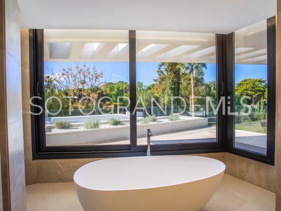 Sotogrande Costa, villa con 5 dormitorios | Ondomus