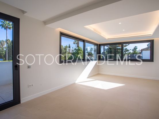 Sotogrande Costa, villa con 5 dormitorios | Ondomus
