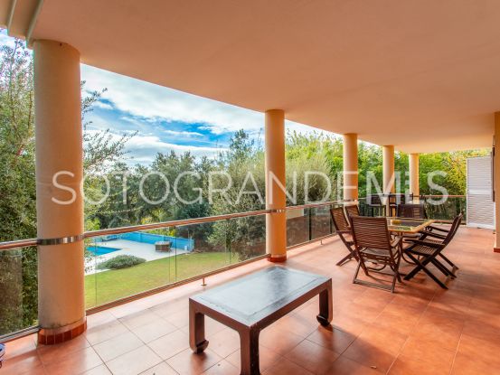 Villa with 6 bedrooms in Zona D | Ondomus