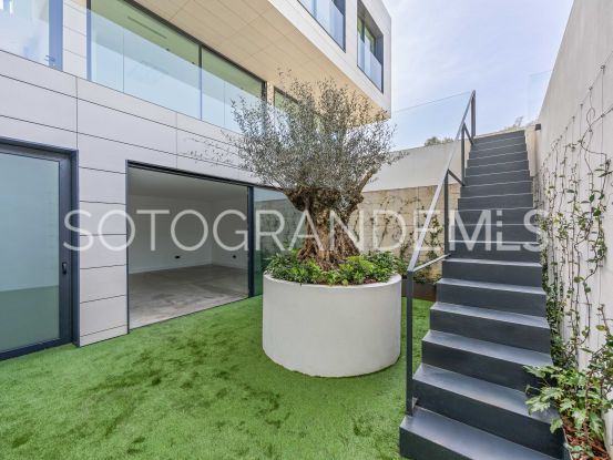 Buy villa with 6 bedrooms in Sotogrande Alto | Ondomus