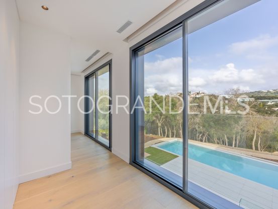 Buy villa with 6 bedrooms in Sotogrande Alto | Ondomus