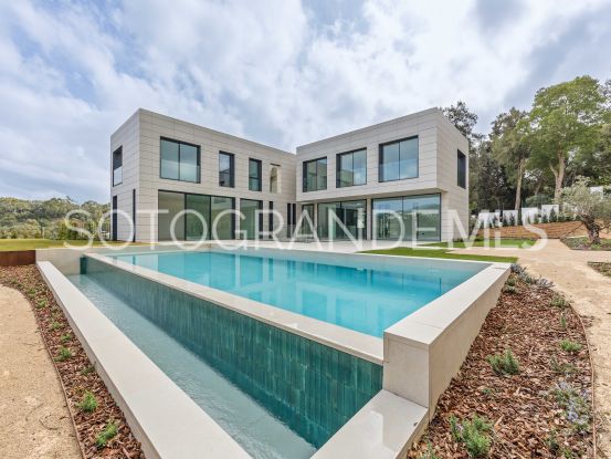 Buy villa with 6 bedrooms in Sotogrande Alto | Ondomus