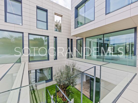 Buy villa with 6 bedrooms in Sotogrande Alto | Ondomus