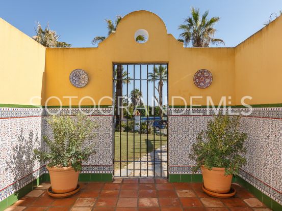 For sale villa in Zona B | Ondomus