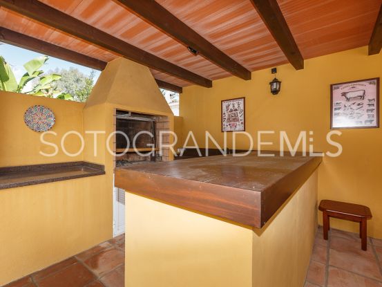 For sale villa in Zona B | Ondomus