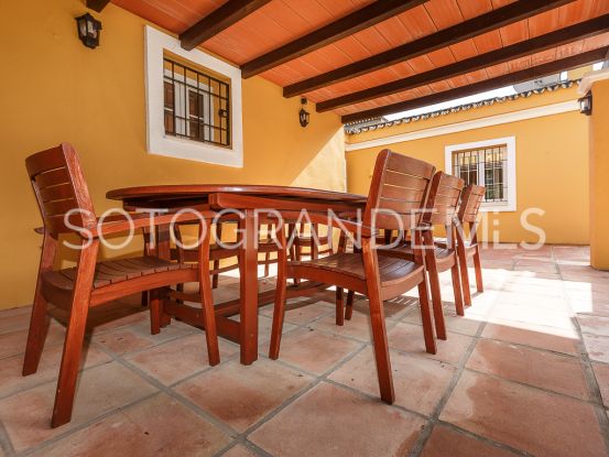 For sale villa in Zona B | Ondomus
