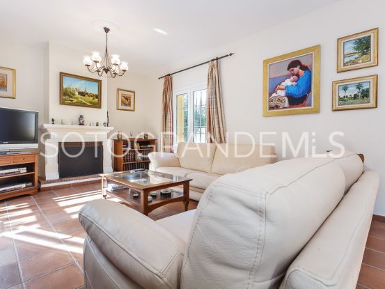 For sale villa in Zona B | Ondomus