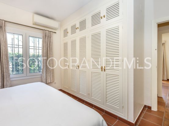 For sale villa in Zona B | Ondomus