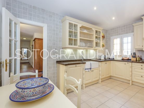 For sale villa in Zona B | Ondomus