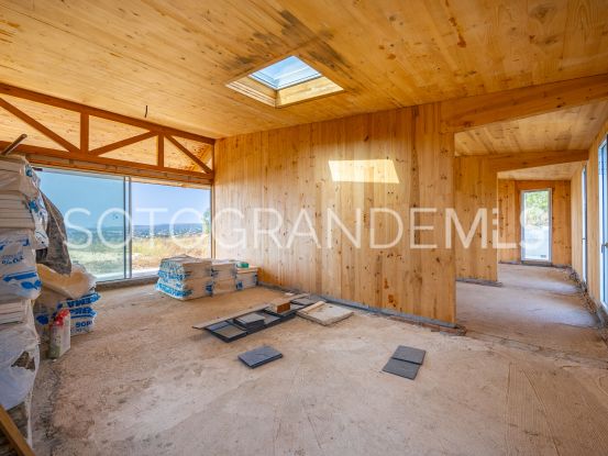 For sale villa with 5 bedrooms in Zona L | Ondomus