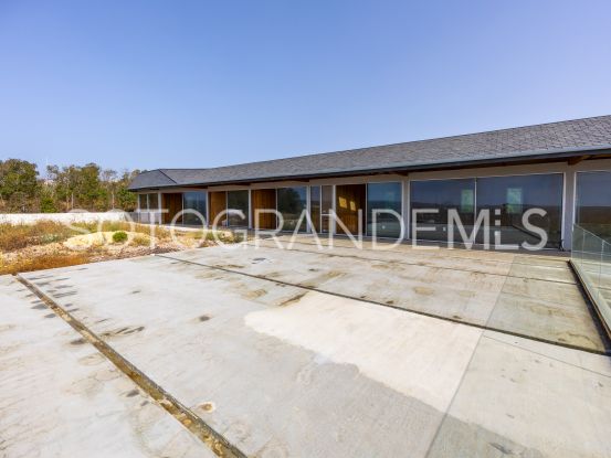 For sale villa with 5 bedrooms in Zona L | Ondomus