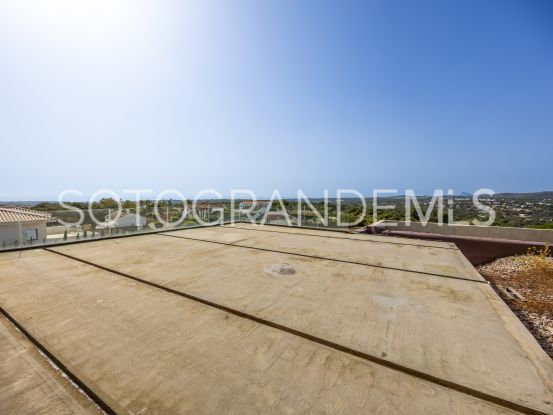 For sale villa with 5 bedrooms in Zona L | Ondomus