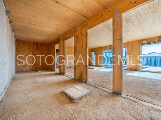 For sale villa with 5 bedrooms in Zona L | Ondomus