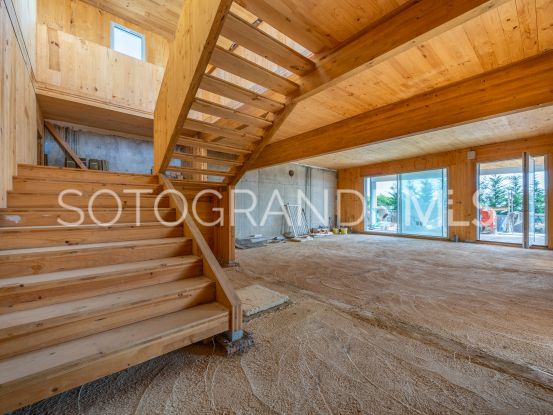 For sale villa with 5 bedrooms in Zona L | Ondomus