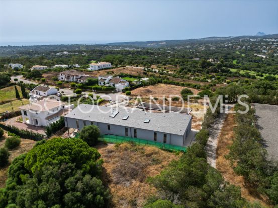 For sale villa with 5 bedrooms in Zona L | Ondomus