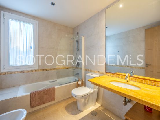 Apartamento planta baja de 3 dormitorios en Ribera del Marlin, Marina de Sotogrande | Ondomus