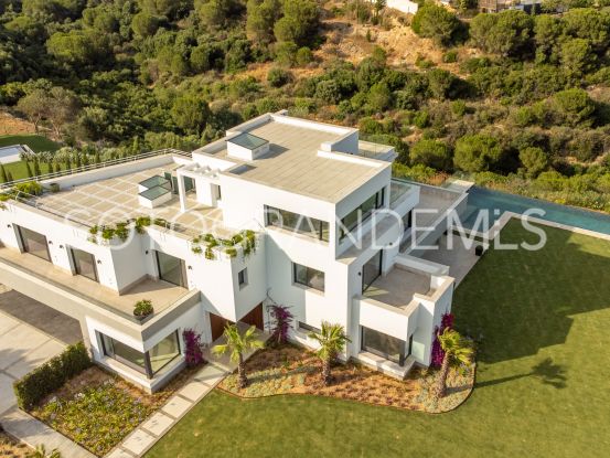 Villa for sale in Zona G with 6 bedrooms | Ondomus
